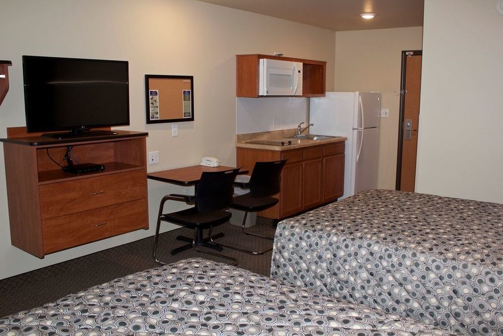 Suburban Studios Watford City Ruang foto