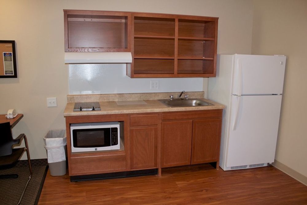 Suburban Studios Watford City Ruang foto